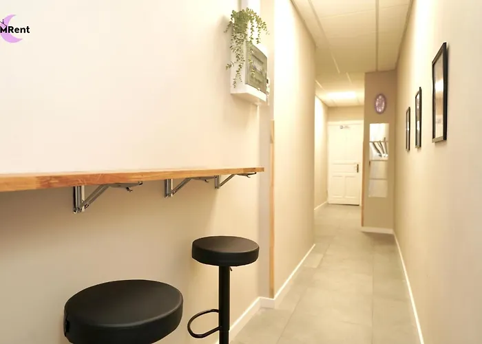 Mmrent Roma Homestay *